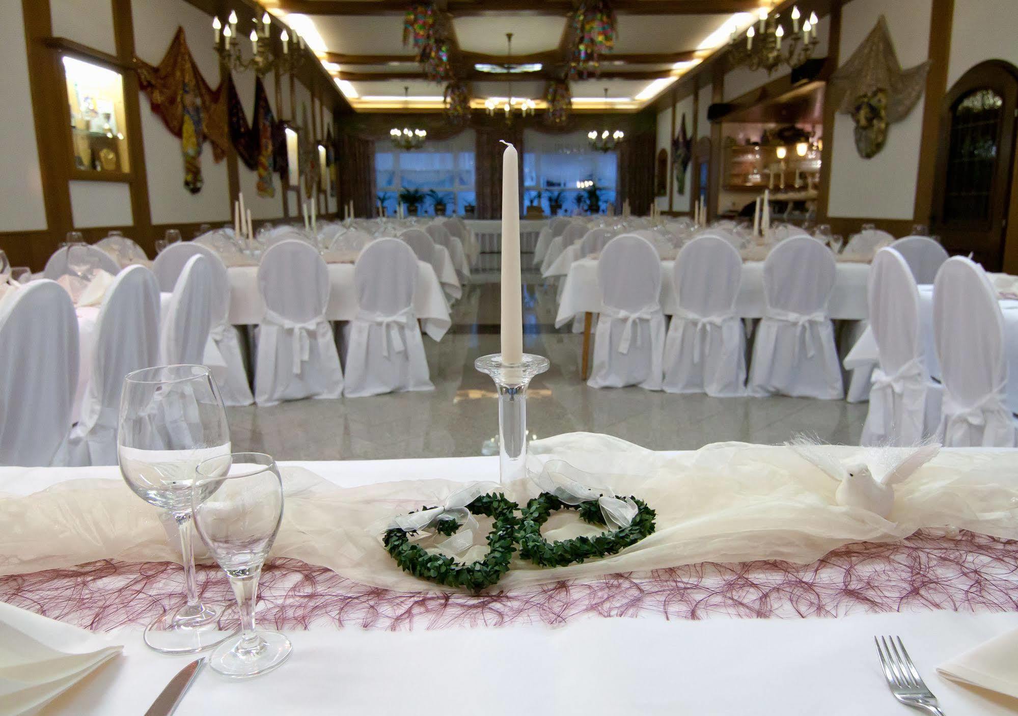 & Restaurant Krone Hotel 3*