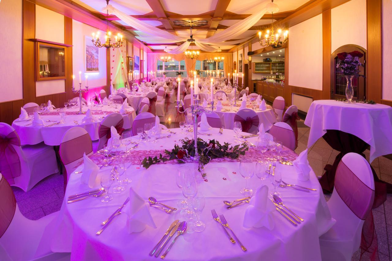 & Restaurant Krone Hotel Kestert