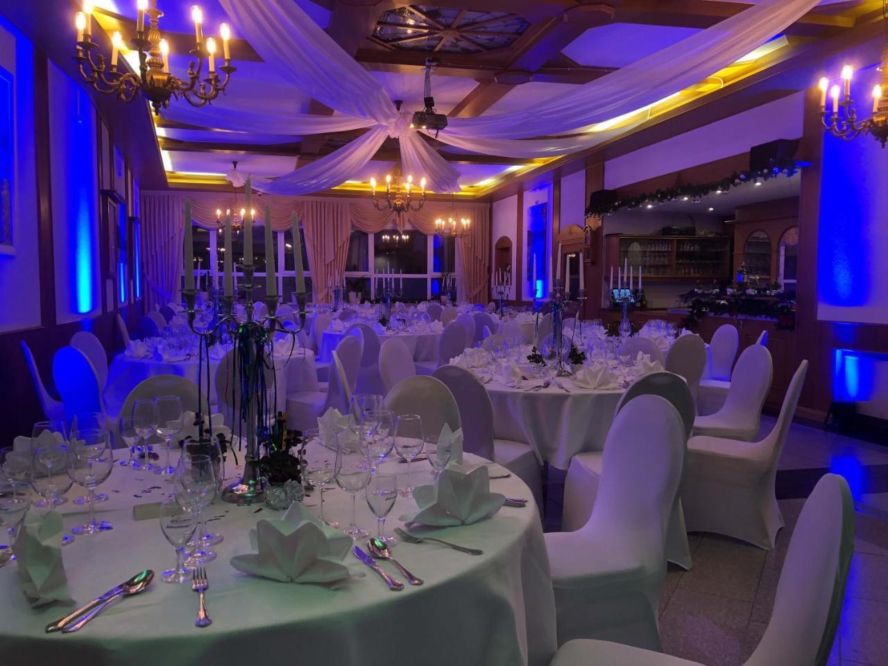 & Restaurant Krone